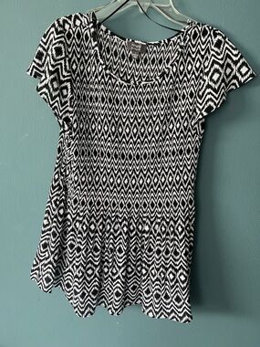 Ninety Black & White Geometric Peplum Tunic